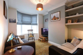 Air Maison - Stylish 2 Bedroom - Short walk to Southsea